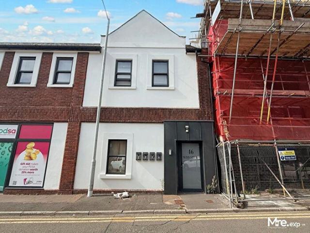 Apartment for rent in Cimla, Neath