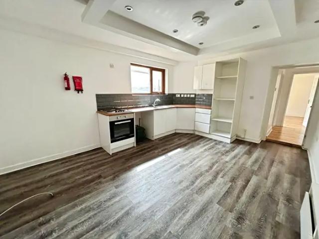 Apartment for rent in Cimla, Neath
