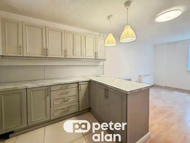 Apartment for rent in Ynyshir