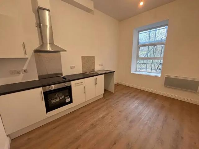 Apartment for rent in Pentre, Ton Pentre