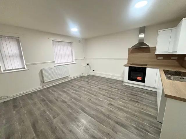 Apartment for rent in Pentre, Ton Pentre