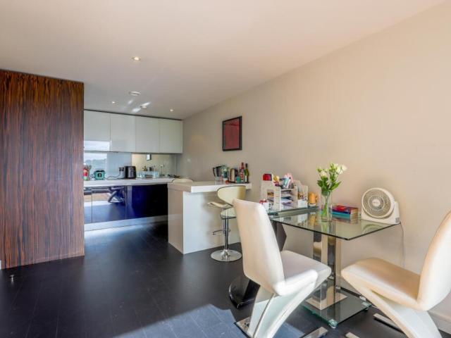 Apartment for rent in Pimlico, Greater London