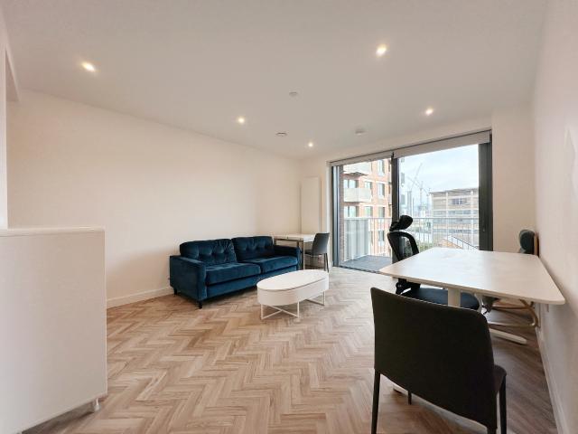 Apartment for rent in Bromley-by-Bow, Poplar Grove