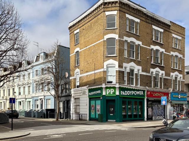 Apartment for rent in North Kensington, Greater London