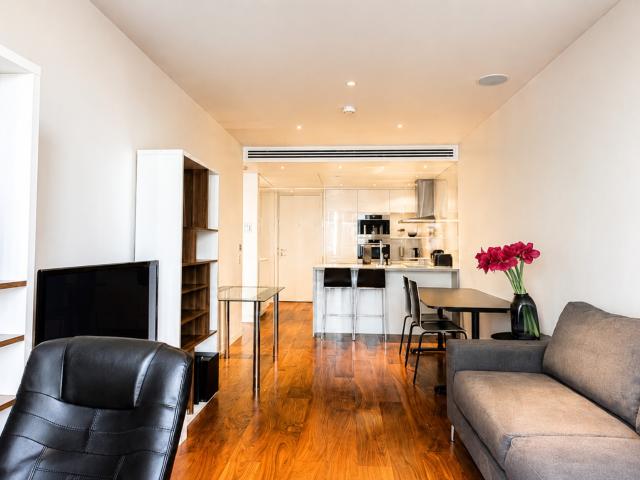 Apartment for rent in Lyons, Greater London