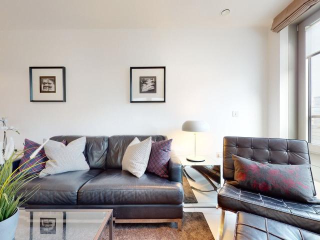 Apartment for rent in Regents Park Estate, Greater London