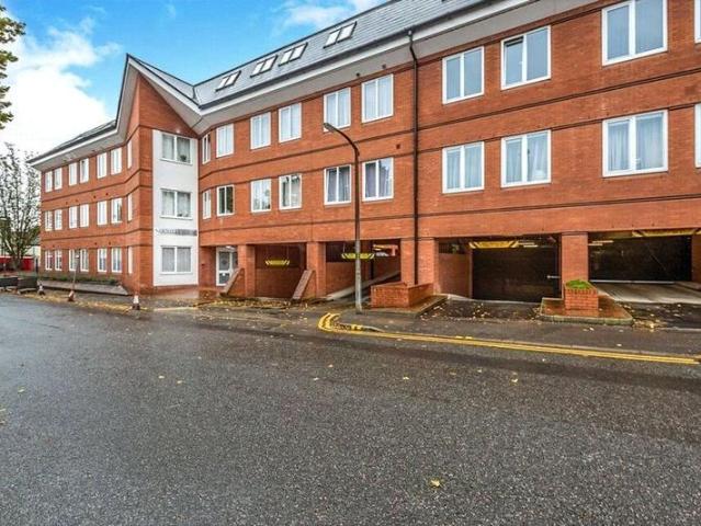 Apartment for rent in Sutton