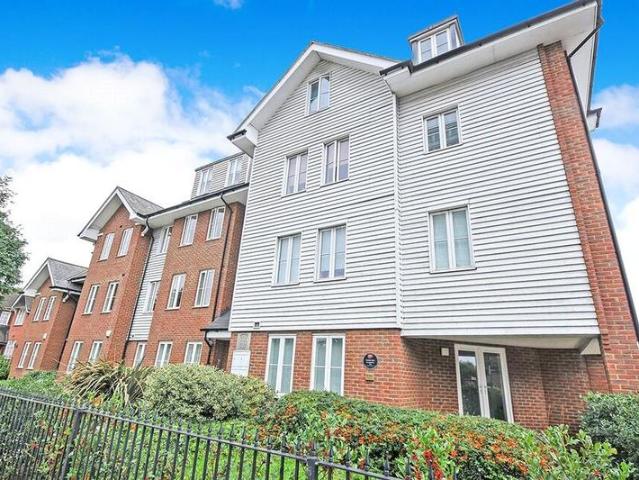 Apartment for rent in Mottingham, Well Hall