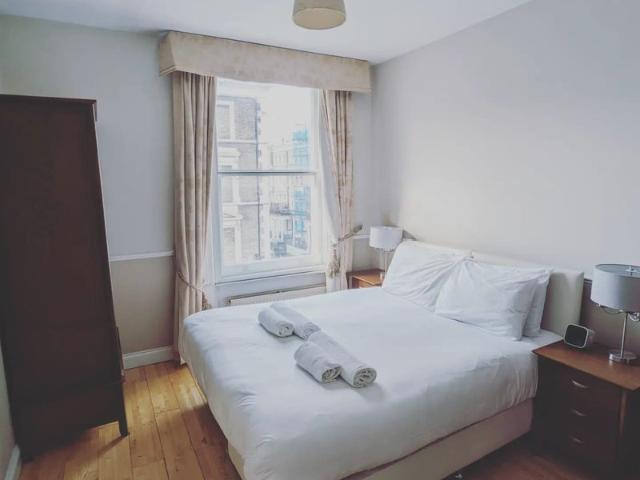 Apartment for rent in West Kensington, Greater London