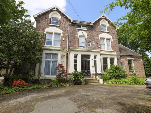 Apartment for rent in Calderstones