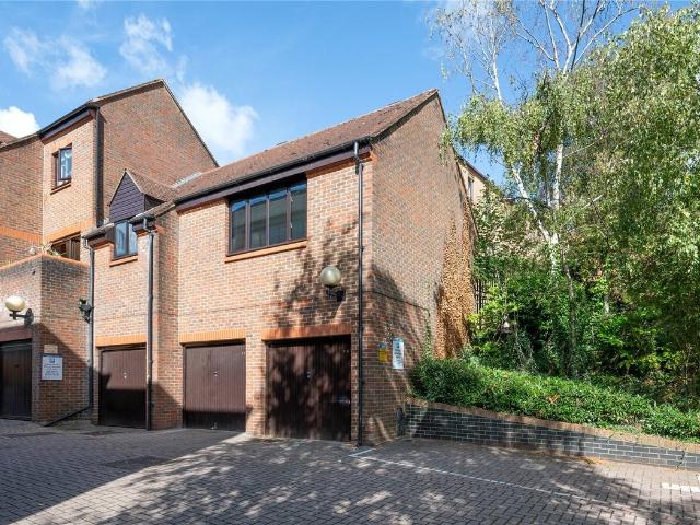 Apartment for rent in St Albans, Five Acres