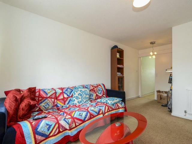 Apartment for rent in Colindale, Greater London