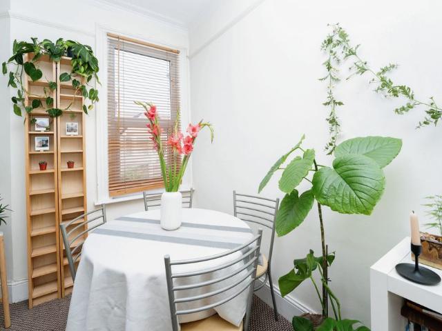 Apartment for rent in London Borough of Ealing, Hanwell