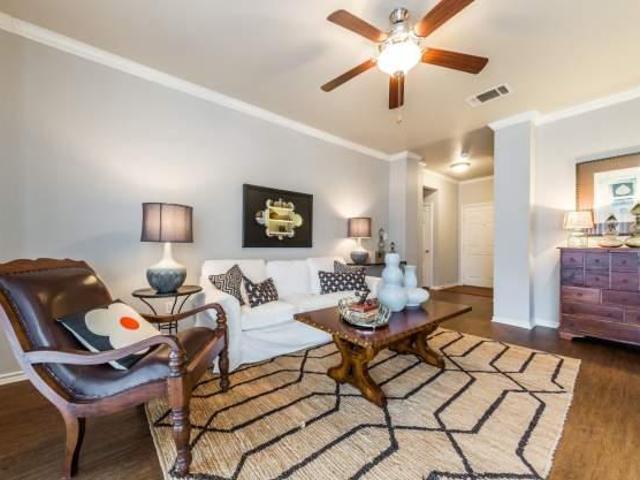 Apartment for rent in Flower Mound, Denton County