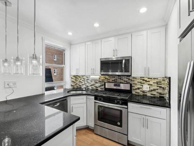 Apartment for sale in Queens, Arverne