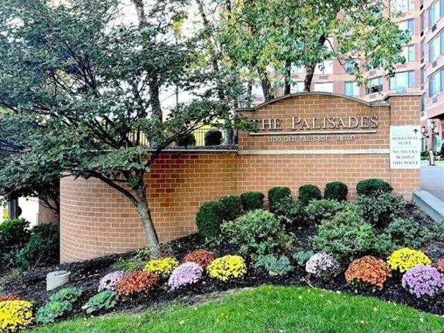 Condo for sale in Fort Lee, New Jersey