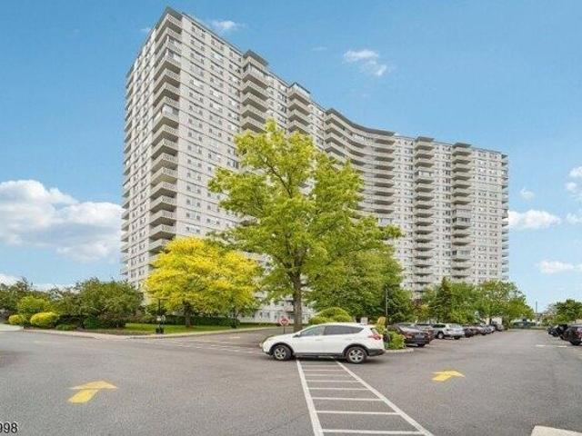Condo for sale in Fort Lee, Bergen County