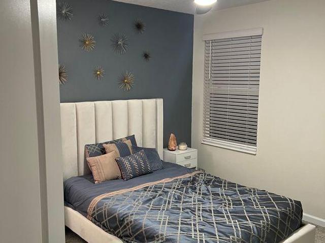 Room for rent in Four Corners, Florida
