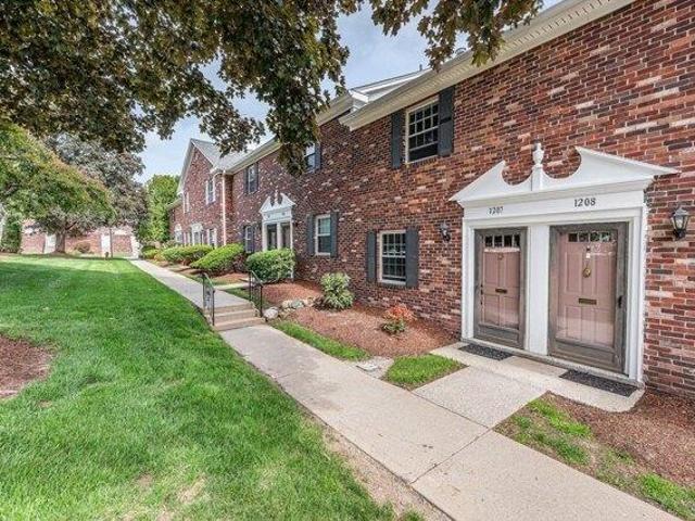 Condo for sale in Framingham, Massachusetts