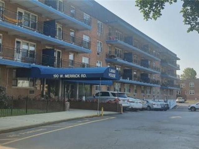 Apartment for sale in Nassau, New York