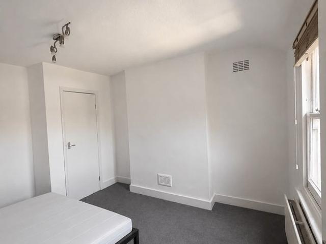 Apartment for rent in Tulse Hill, Greater London