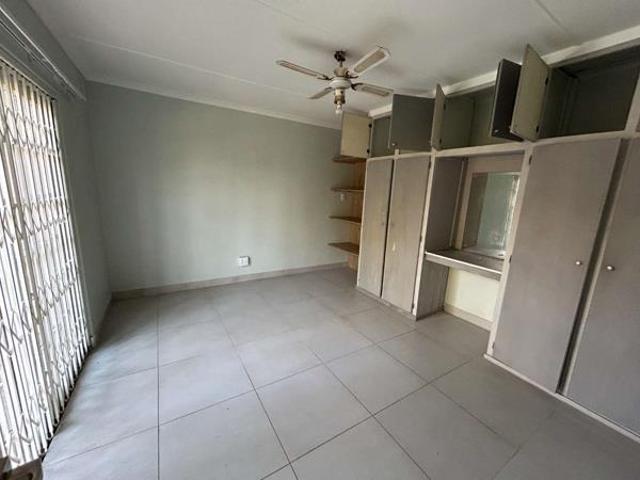 Property for rent in Seaview, Kwazulu-natal