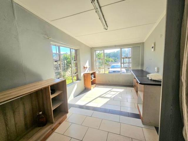Property for rent in Seaview, Kwazulu-natal