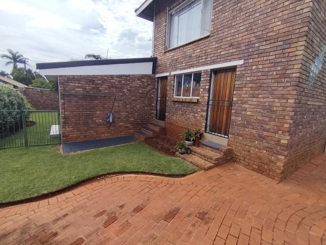 House for rent in Waterkloof, Gauteng