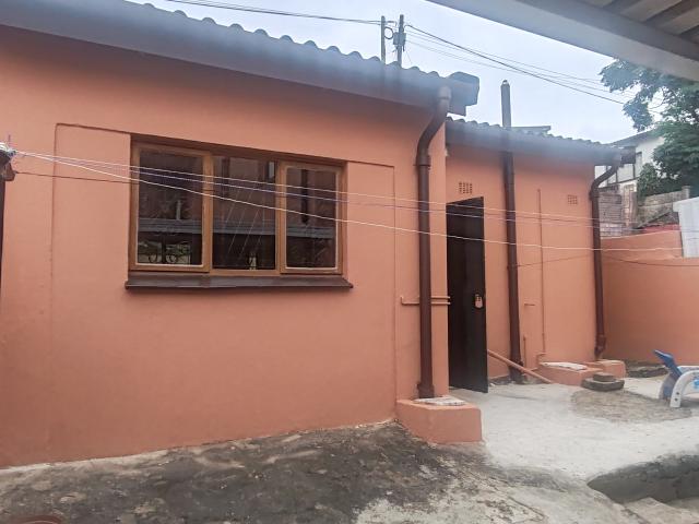 House for rent in Chatsworth, Kwazulu-natal