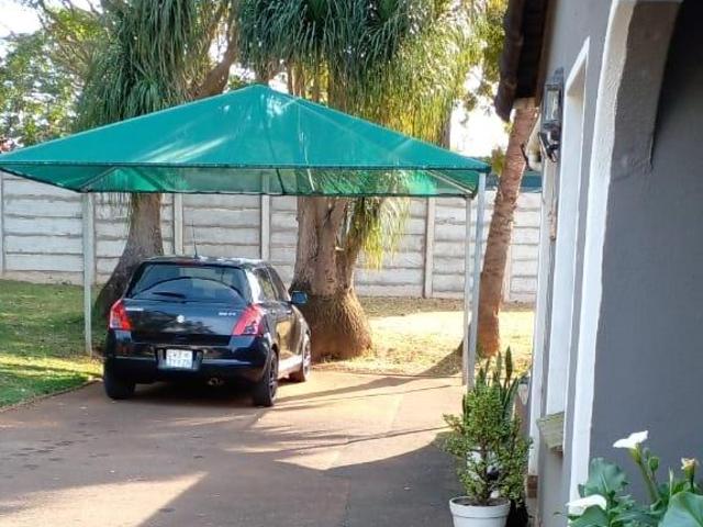Property for rent in Seaview, Kwazulu-natal