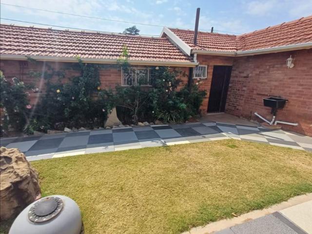 House for rent in Robin Acres, Johannesburg