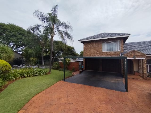 Room for rent in Waterkloof, Gauteng