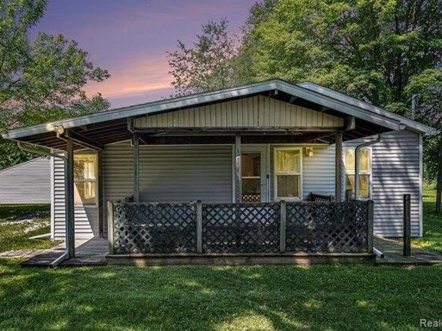 House for sale in Genesee