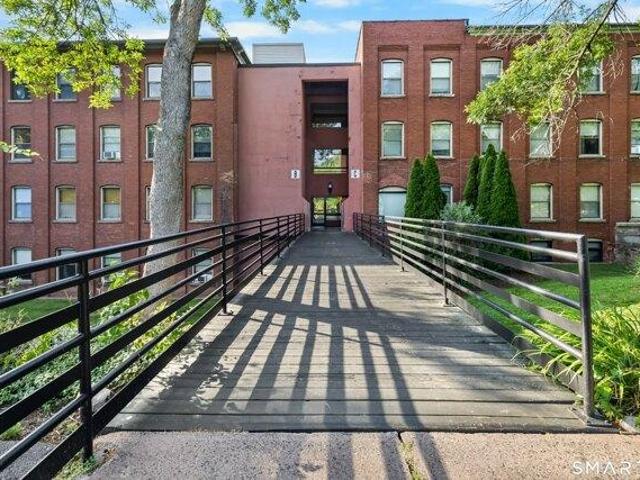 Condo for sale in Glastonbury, Connecticut