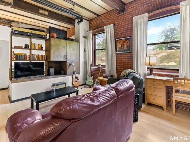 Condo for sale in Glastonbury, Connecticut