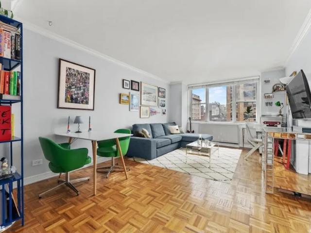 Apartment for sale in Arverne, New York