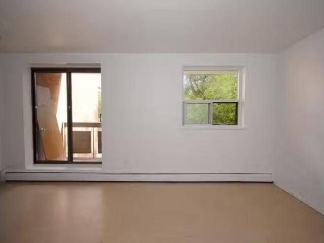 Condo for rent in Ancaster, Ontario