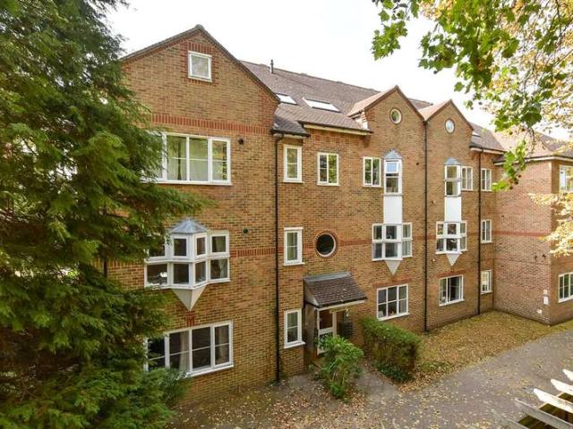 Flat for sale in London Borough of Sutton, Greater London