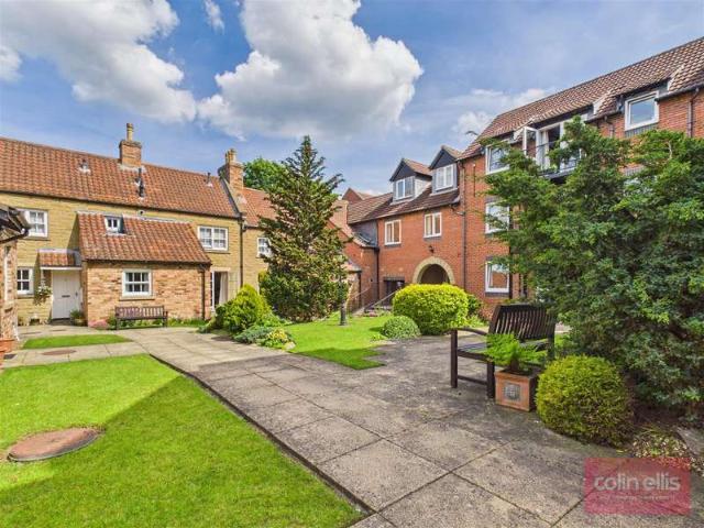 Flat for sale in Falsgrave, Kepwick