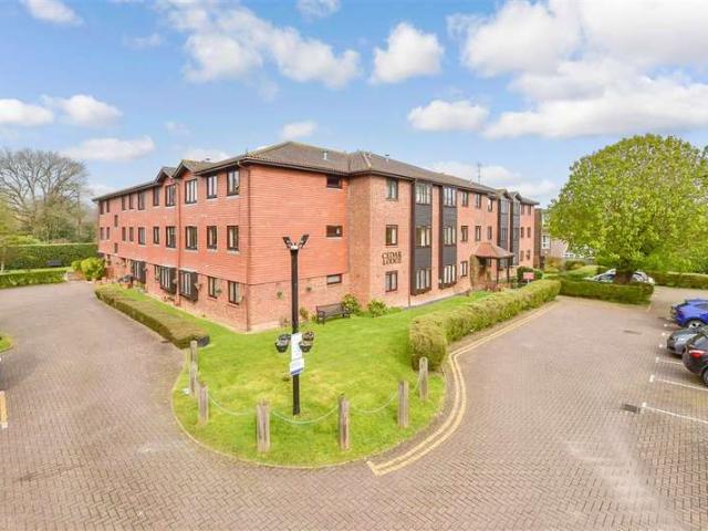 Flat for sale in Glynde, West Sussex