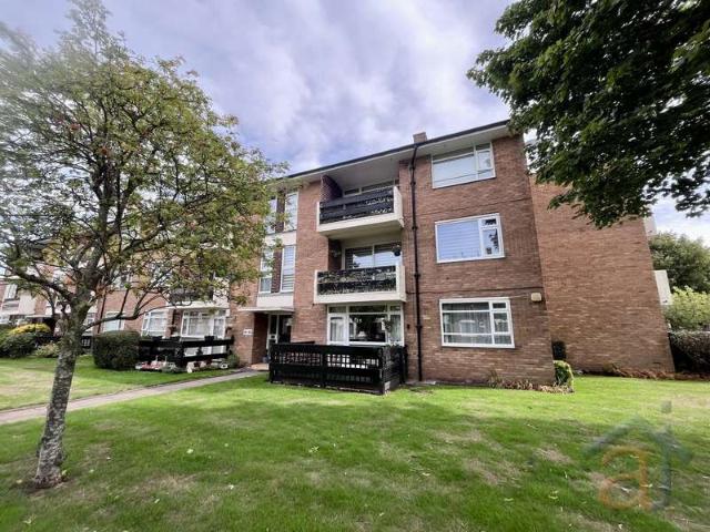 Flat for sale in Southport, Sefton