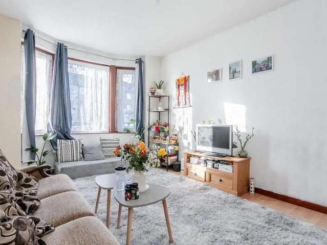 Flat for sale in Leith Links, Leith