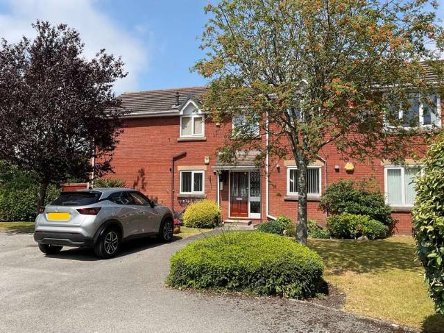 Flat for sale in Meols Cop, Southport