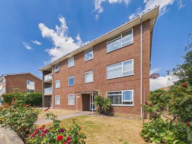Flat for sale in Fishersgate, West Sussex