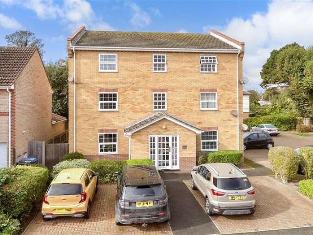 Flat for sale in Lower Walmer, Ash