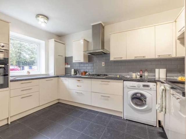 Flat for sale in Iver