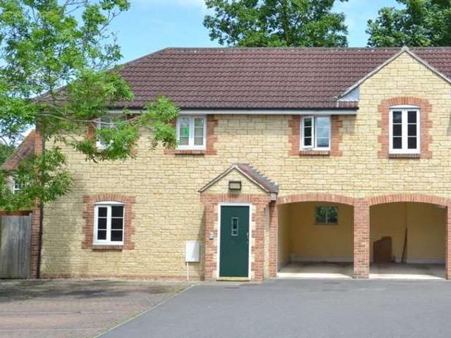 Flat for sale in Wincanton, Somerset