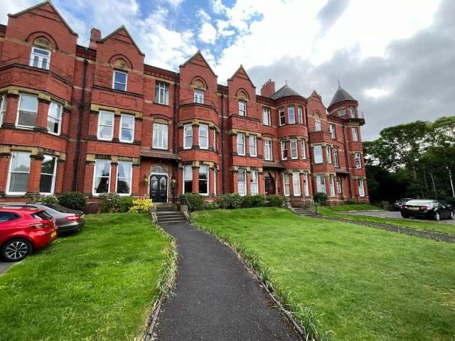 Flat for sale in Southport, Sefton