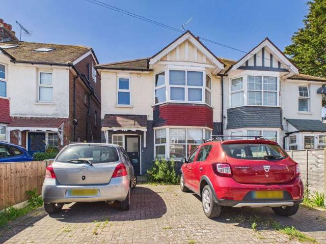 Flat for sale in West Worthing, Worthing