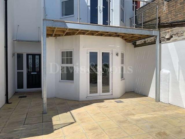 Flat for rent in Wales
